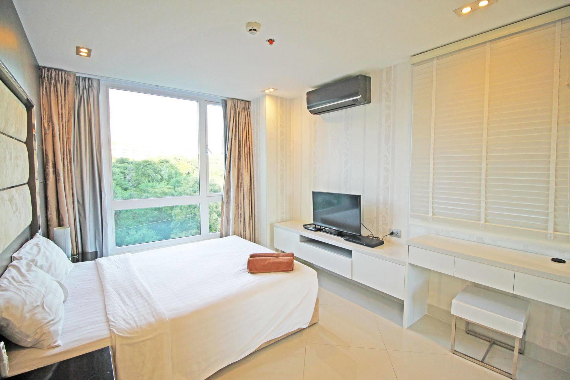 The View Cosy Beach By Pattaya Sunny Rentals Extérieur photo